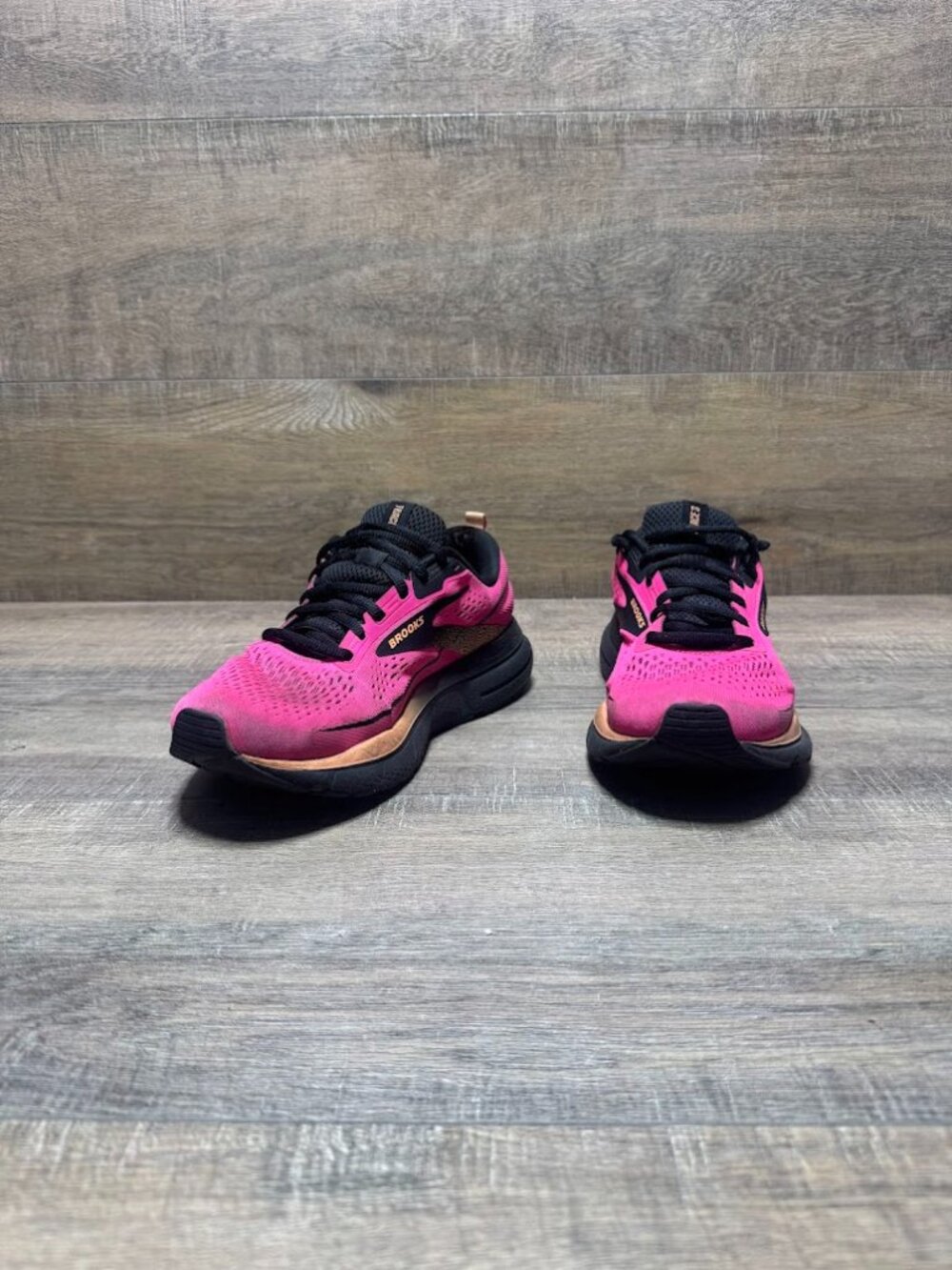 Brooks Trace 3 Pink Glo/Black Athletic Shoes Women's Size 8